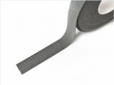 Protiskluzová páska šíře 25 mm - šedá